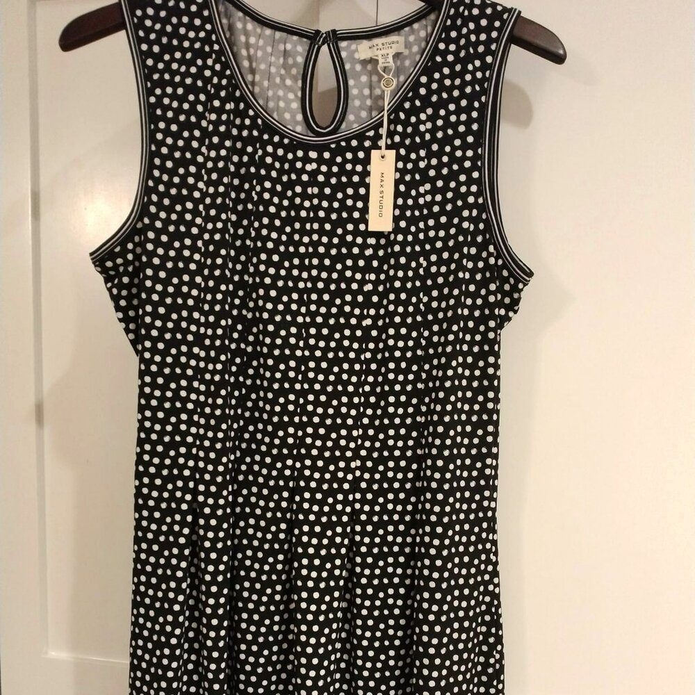 NWT MAX STUDIO PETITE Black & White Polka Dot Stretch Dress